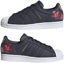 
                        
                          Cargar imagen en el visor de la galería, adidas Originals womens Superstar Shoes
                        
                      