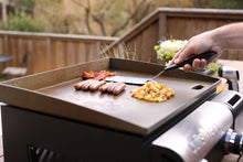 
                        
                          Muat gambar ke penampil Galeri, Cuisinart CGG-7400 Propane, 54 Inch, Full Size Four-Burner Gas Grill - JOY2ESpree
                        
                      