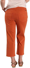 
                        
                          画像をギャラリービューアに読み込む, Jag Jeans Women's Echo Crop Pant
                        
                      