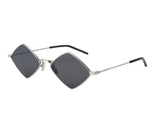 
                        
                          画像をギャラリービューアに読み込む, Saint Laurent SL302 001 Silver LISA Square Sunglasses Lens Category 3 Size 55mm
                        
                      