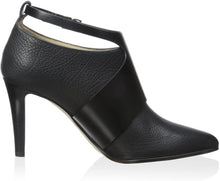 
                        
                          將圖片載入圖庫檢視器 JIMMY CHOO Women's Telma Ankle Bootie
                        
                      
