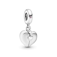 
                        
                          將圖片載入圖庫檢視器 Pandora Jewelry Family Heart Locket Dangle Crystal Charm in Sterling Silver - JOY2ESpree
                        
                      