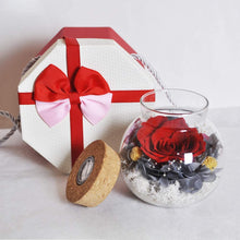 
                        
                          將圖片載入圖庫檢視器 Forever Red Rose, Preserved Eternal Real Flower Present Gorgeous Led Mood Light
                        
                      
