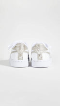 
                        
                          Load image into Gallery viewer, Reebok Women's Club C 85 Vintage Sneakers - JOY2ESpree
                        
                      