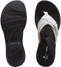 
                        
                          गैलरी व्यूवर में इमेज लोड करें, Clarks Women's Breeze Sea
                        
                      