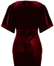 
                        
                          Cargar imagen en el visor de la galería, GownTown 1950s Style Butterfly Sleeve Velvet Pencil Dress
                        
                      