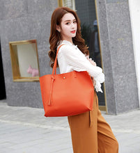 
                        
                          將圖片載入圖庫檢視器 Women's Soft Faux Leather Tote Shoulder Bag from Dreubea, Big Capacity Tassel Handbag
                        
                      