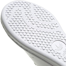 
                        
                          Muat gambar ke penampil Galeri, adidas Originals Unisex-Child Stan Smith Sneaker
                        
                      