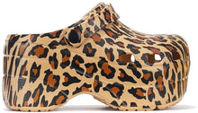
                        
                          गैलरी व्यूवर में इमेज लोड करें, Cape Robbin Gardener Platform Clogs Slippers for Women, Women’s Fashion Comfortable Slip On Slides Shoes
                        
                      