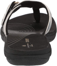 
                        
                          गैलरी व्यूवर में इमेज लोड करें, Clarks Women's Breeze Sea
                        
                      