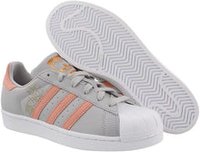 
                        
                          Cargar imagen en el visor de la galería, adidas Originals womens Superstar Shoes
                        
                      
