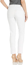 
                        
                          Cargar imagen en el visor de la galería, Jag Jeans Women's Carter Girlfriend Jean
                        
                      