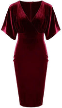 
                        
                          Cargar imagen en el visor de la galería, GownTown 1950s Style Butterfly Sleeve Velvet Pencil Dress
                        
                      