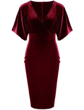 
                        
                          Cargar imagen en el visor de la galería, GownTown 1950s Style Butterfly Sleeve Velvet Pencil Dress
                        
                      