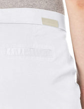 
                        
                          將圖片載入圖庫檢視器 Jag Jeans Women's Plus Size Gracie Pull on 8" Short
                        
                      