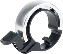 
                        
                          將圖片載入圖庫檢視器 Knog Oi Bike Bell - Original &amp; Luxe Styles, Built in Cable-Clip, Adult/Youth Bicycle Bell (Black, Copper, Brass, Aluminum)
                        
                      