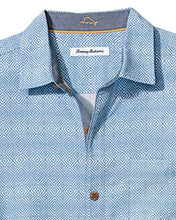 
                        
                          Load image into Gallery viewer, Tommy Bahama Men's Coconut Point GEO, Frozen Blue, XL
                        
                      