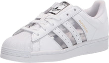 
                        
                          將圖片載入圖庫檢視器 adidas Originals Men's Superstar Shoes - JOY2ESpree
                        
                      