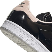 
                        
                          Cargar imagen en el visor de la galería, adidas Originals Women's Stan Smith Sneaker
                        
                      