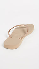 
                        
                          Load image into Gallery viewer, Havaianas Women's Slim Flip Flop Sandal
                        
                      