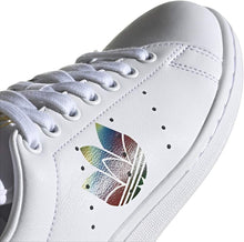 
                        
                          Cargar imagen en el visor de la galería, adidas Originals Women's Stan Smith Sneaker
                        
                      
