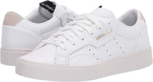 
                        
                          画像をギャラリービューアに読み込む, adidas Originals Women's Sleek Sneaker
                        
                      