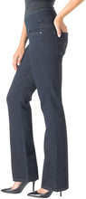 
                        
                          Cargar imagen en el visor de la galería, Jag Jeans Women's Petite Paley Pull on Bootcut Jean
                        
                      