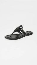 
                        
                          將圖片載入圖庫檢視器 Tory Burch Women's Miller Leather Laser Cut T-Strap Thong Sandal - JOY2ESpree
                        
                      