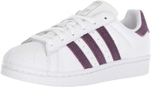 
                        
                          Cargar imagen en el visor de la galería, adidas Originals womens Superstar Shoes
                        
                      