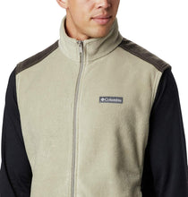 
                        
                          Cargar imagen en el visor de la galería, Columbia mens Steens Mountain Vest
                        
                      