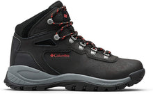 
                        
                          Load image into Gallery viewer, Columbia Women's Newton Ridge Plus Hiking Boot
                        
                      