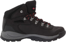 
                        
                          Load image into Gallery viewer, Columbia Women's Newton Ridge Plus Hiking Boot
                        
                      