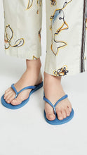 
                        
                          Load image into Gallery viewer, Havaianas Women's Slim Flip Flop Sandal
                        
                      