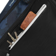 
                        
                          Load image into Gallery viewer, TaylorMade FlexTech Bag - JOY2ESpree
                        
                      