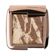 
                        
                          Muat gambar ke penampil Galeri, Hourglass Ambient Lighting Bronzer in Diffused Bronze Light. Highlighting Bronzer for a Natural Sun-Kissed Glow. Vegan and Cruelty-Free.
                        
                      