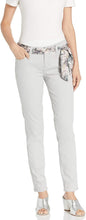 
                        
                          Cargar imagen en el visor de la galería, Jag Jeans Women's Carter Girlfriend Jean with Satin Belt
                        
                      