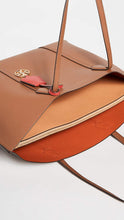 
                        
                          गैलरी व्यूवर में इमेज लोड करें, Tory Burch Women's Perry Tote
                        
                      