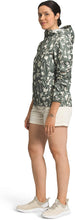 
                        
                          Cargar imagen en el visor de la galería, The North Face Women's Cyclone Windbreaker Hooded Jacket
                        
                      