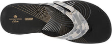 
                        
                          गैलरी व्यूवर में इमेज लोड करें, Clarks Women's Breeze Sea
                        
                      