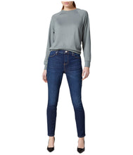 
                        
                          Load image into Gallery viewer, Jag Jeans Women's Petite Valentina Pull-on Skinny Jean
                        
                      
