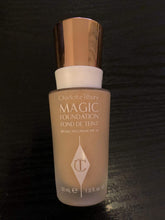 
                        
                          Muat gambar ke penampil Galeri, Charlotte Tilbury Magic Foundation # Shade 7
                        
                      
