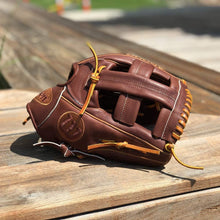 
                        
                          將圖片載入圖庫檢視器 Wilson A2000 Baseball Glove Series - JOY2ESpree
                        
                      