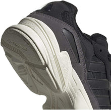 
                        
                          Muat gambar ke penampil Galeri, adidas Men's Strutter Cross Trainer - JOY2ESpree
                        
                      