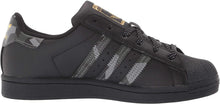 
                        
                          將圖片載入圖庫檢視器 adidas Originals Men's Superstar Shoes - JOY2ESpree
                        
                      