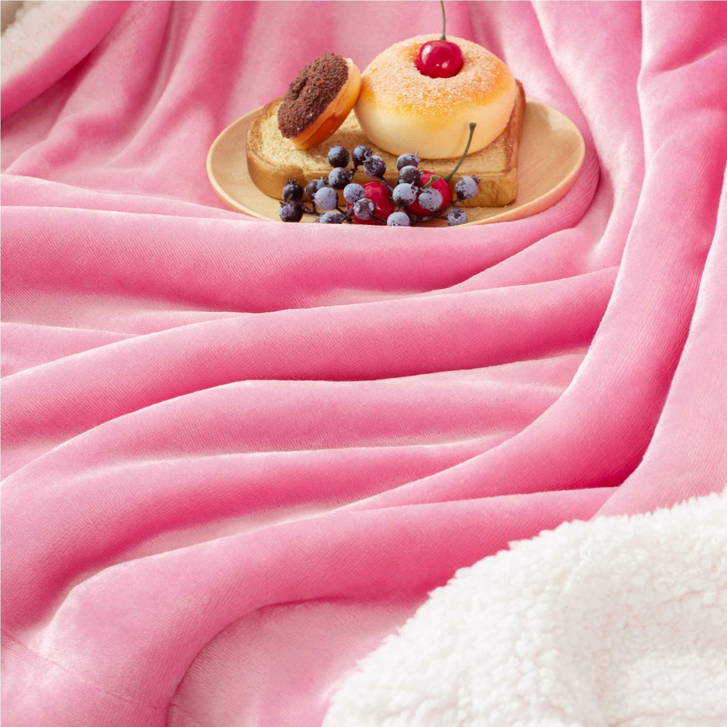 Bedsure Sherpa Fleece Blanket Throw Size Navy Lightweight Super Soft Cozy Luxury Bed Blanket Microfiber