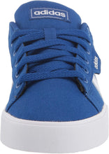 
                        
                          画像をギャラリービューアに読み込む, adidas Kids' Daily 3.0 Skate Shoe
                        
                      