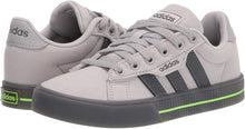 
                        
                          画像をギャラリービューアに読み込む, adidas Kids' Daily 3.0 Skate Shoe
                        
                      
