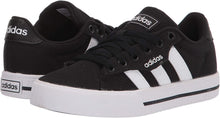
                        
                          画像をギャラリービューアに読み込む, adidas Kids' Daily 3.0 Skate Shoe
                        
                      