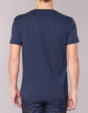 
                        
                          गैलरी व्यूवर में इमेज लोड करें, GANT Men's Cotton Short-Sleeve T-Shirt - JOY2ESpree
                        
                      
