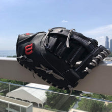 
                        
                          Cargar imagen en el visor de la galería, Wilson A2000 SuperSkin Baseball Glove Series - JOY2ESpree
                        
                      